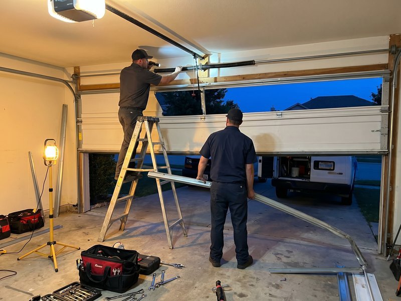 Emergency Garage Door Repair by Greenway of Alpharetta